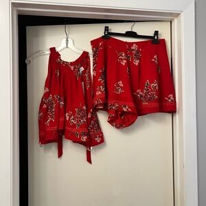 NWT! Showpo Halter Crop Top & Matching Shorts Set